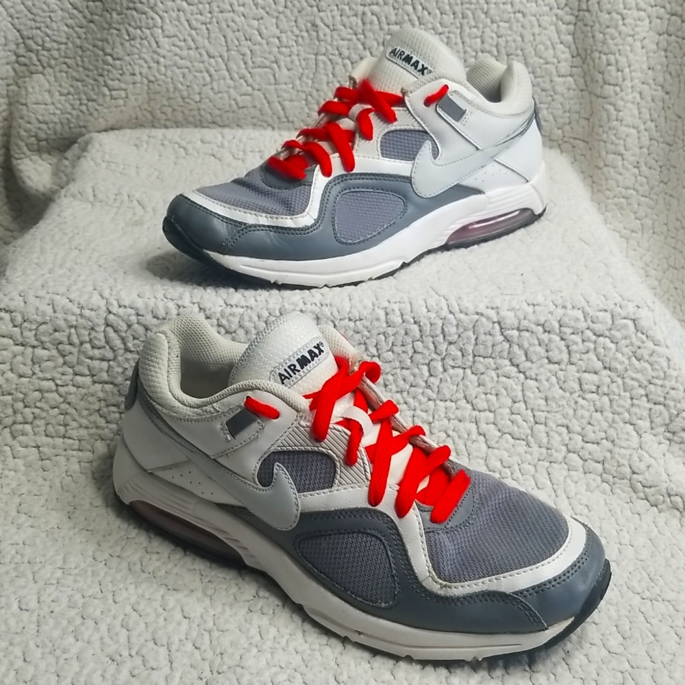 Nike Airmax go strong essentials